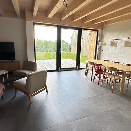 Samostatny Patrovy V Jizerkach Holiday home *